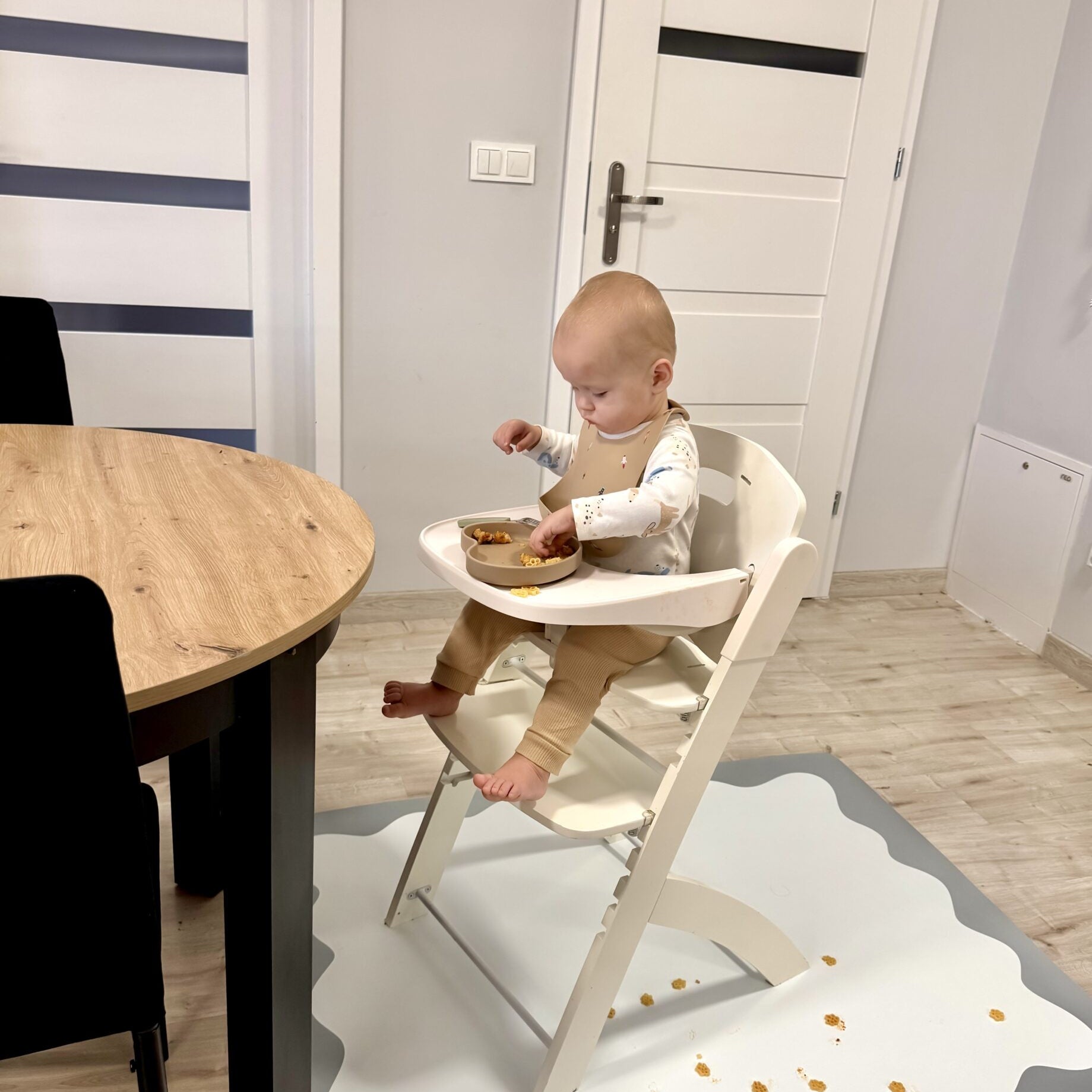 Kids Mealtime Floor Mat, Non-Slip & Waterproof - Blue Frame