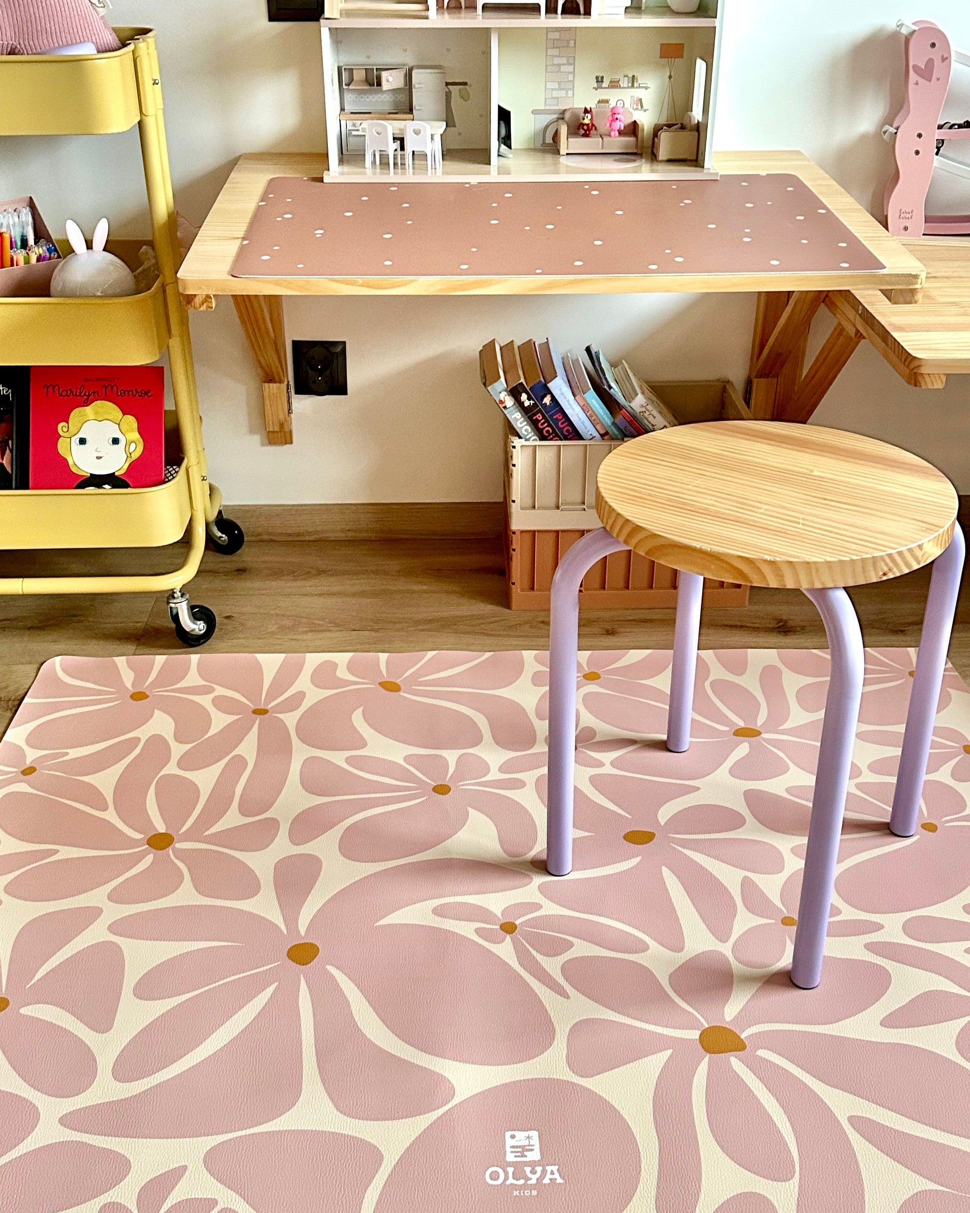 Kids Mealtime Floor Mat, Non-Slip & Waterproof - Daisy Pink
