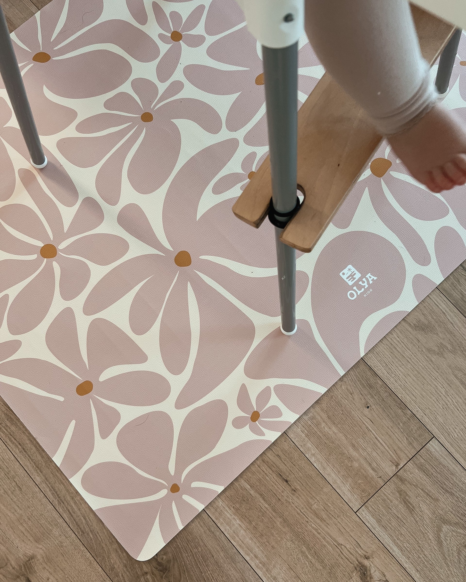 Kids Mealtime Floor Mat, Non-Slip & Waterproof - Daisy Pink