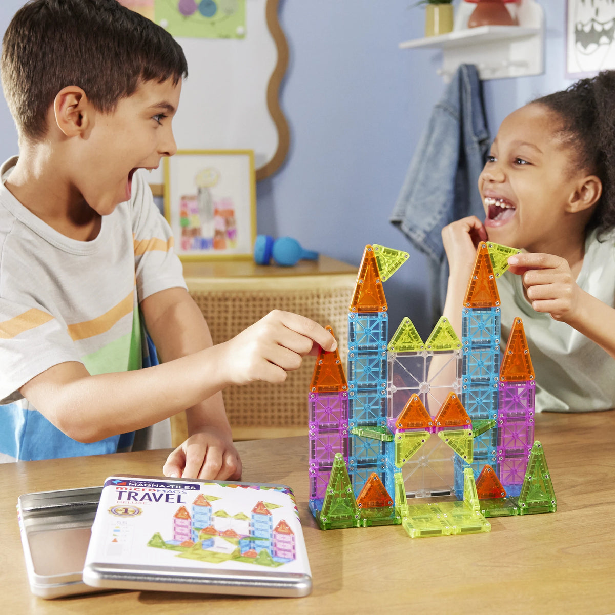 MAGNA-TILES „Travel Set Deluxe“ kelioninis magnetinis konstruktorius, 55 dalys
